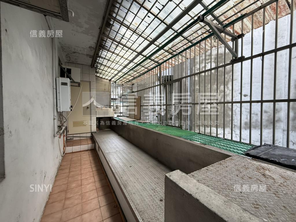 麗山方正２樓３房美寓房屋室內格局與周邊環境