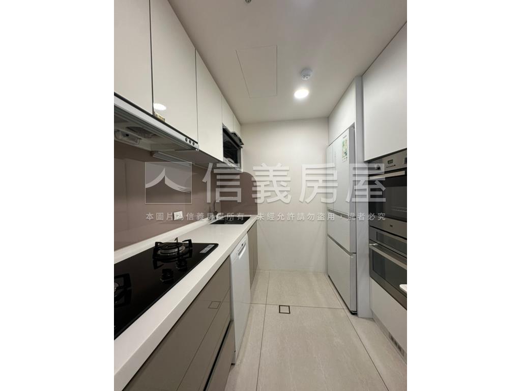 精銳ＦＵＮ未來★玄關三房房屋室內格局與周邊環境