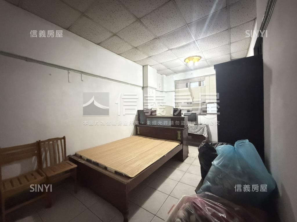 誠意出售綠園道旁大透天房屋室內格局與周邊環境