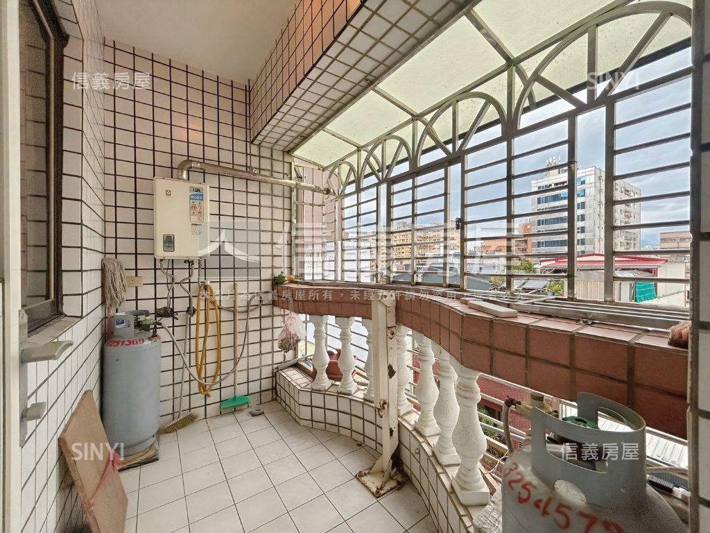 桃園近愛買大空間兩房房屋室內格局與周邊環境