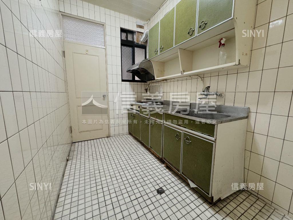 ｛信義｝國泰格局方正宅房屋室內格局與周邊環境