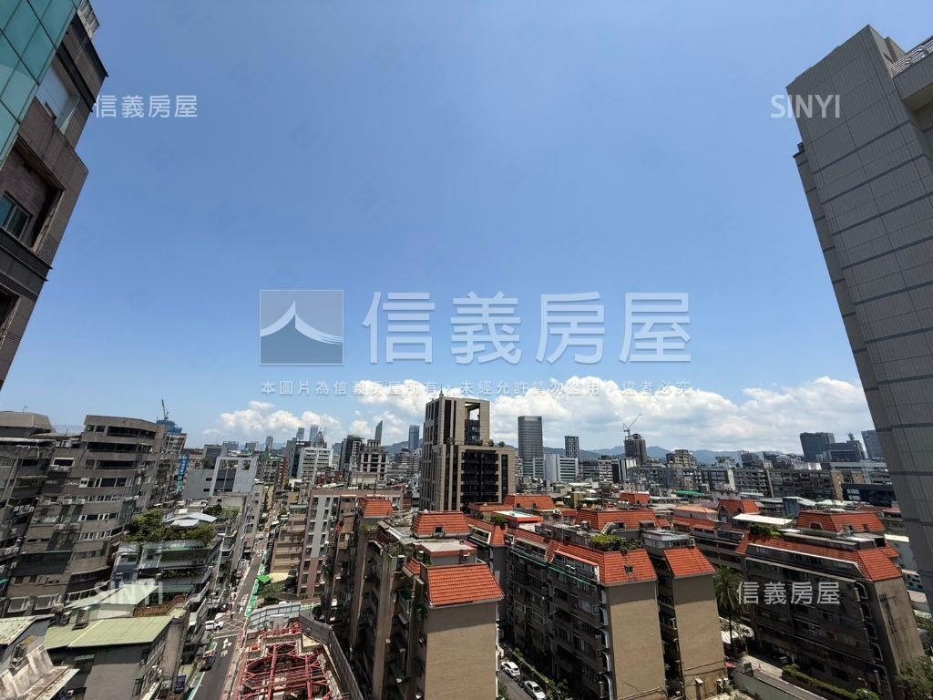 東區之星高級裝潢兩房車位房屋室內格局與周邊環境