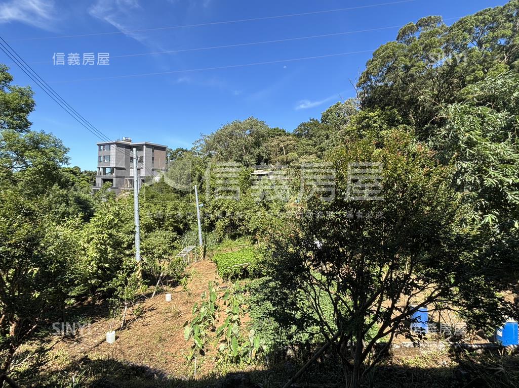 陽明山新安合法資材室農地房屋室內格局與周邊環境