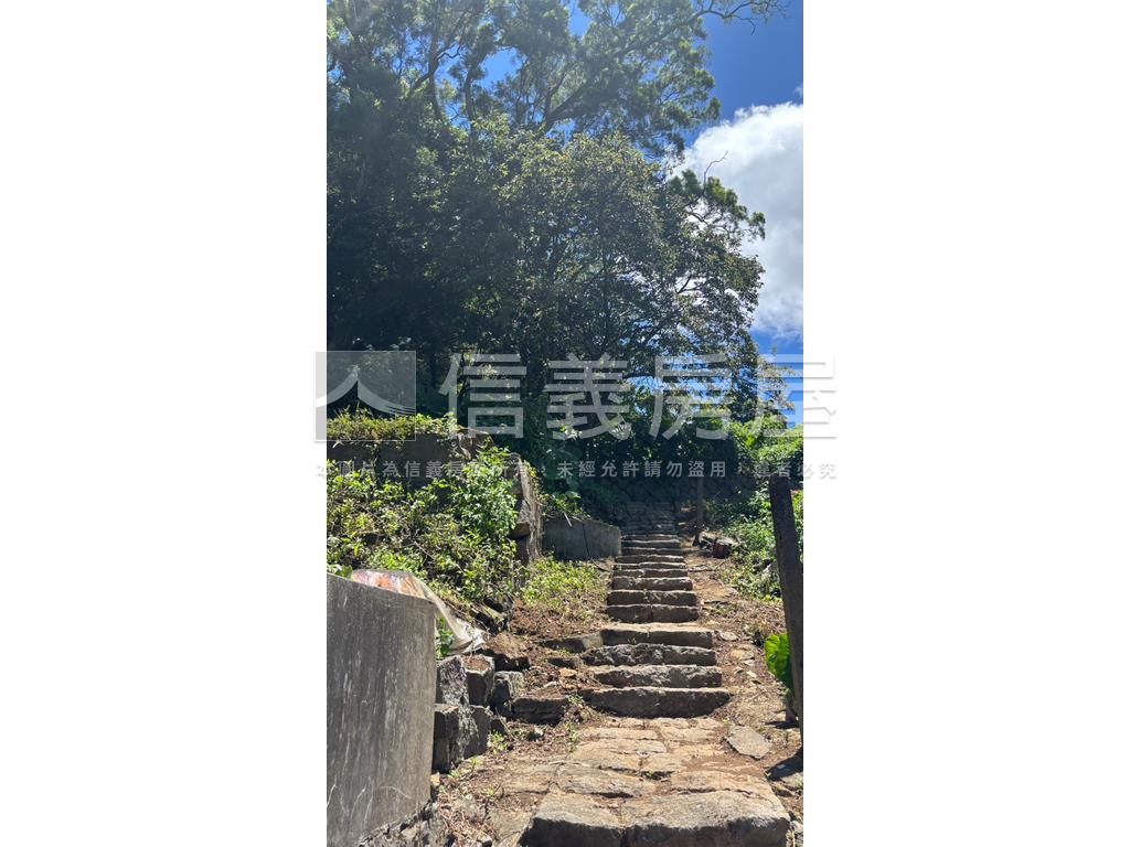 陽明山新安合法資材室農地房屋室內格局與周邊環境