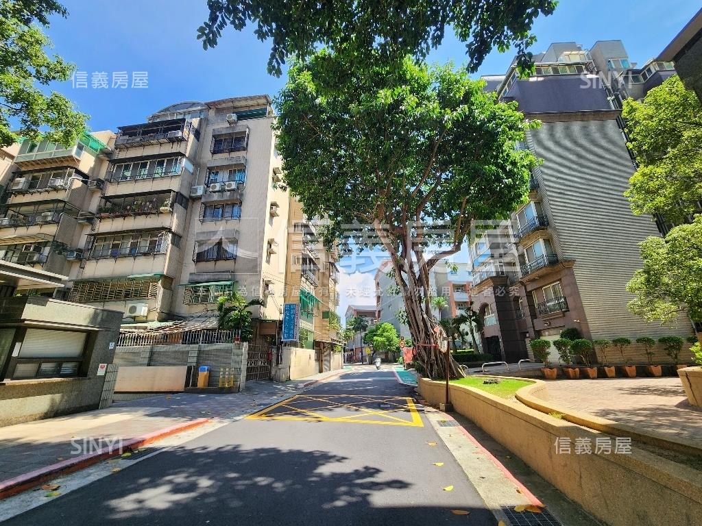 圓山站車位房屋室內格局與周邊環境