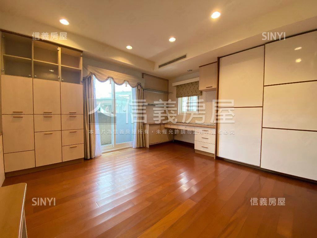 大湖立委電梯別墅房屋室內格局與周邊環境