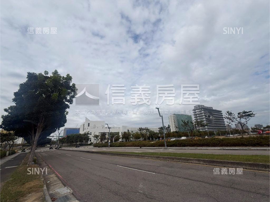 近經貿園區透天百坪店面房屋室內格局與周邊環境