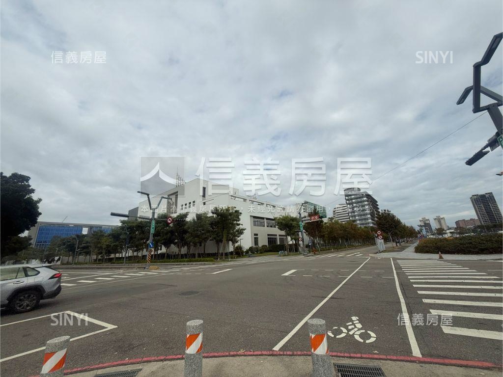 近經貿園區透天百坪店面房屋室內格局與周邊環境