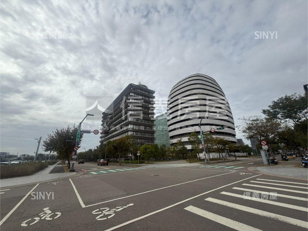 近經貿園區透天百坪店面房屋室內格局與周邊環境