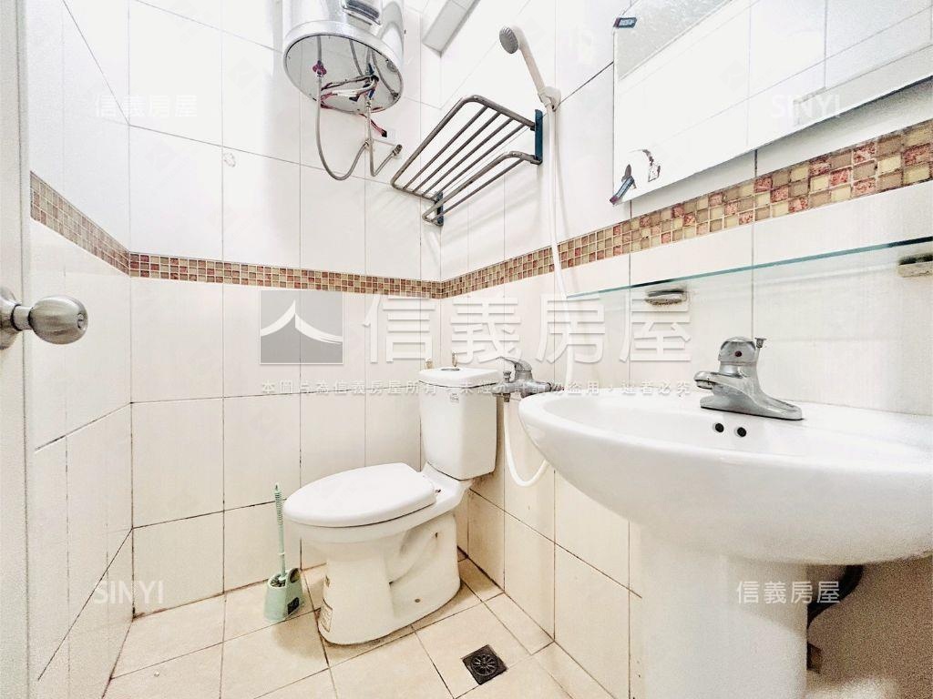 逢甲文華收租金雞母房屋室內格局與周邊環境