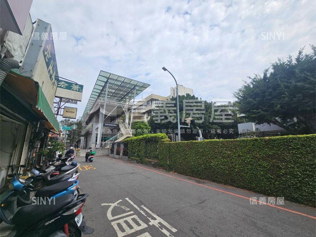 逢甲文華收租金雞母房屋室內格局與周邊環境