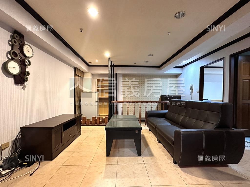 海景．高樓層樓中樓含車位房屋室內格局與周邊環境
