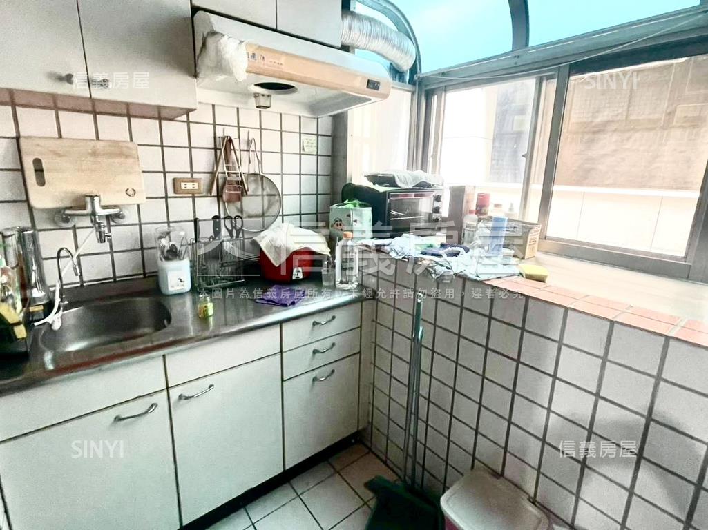 景安南華商圈大套房房屋室內格局與周邊環境