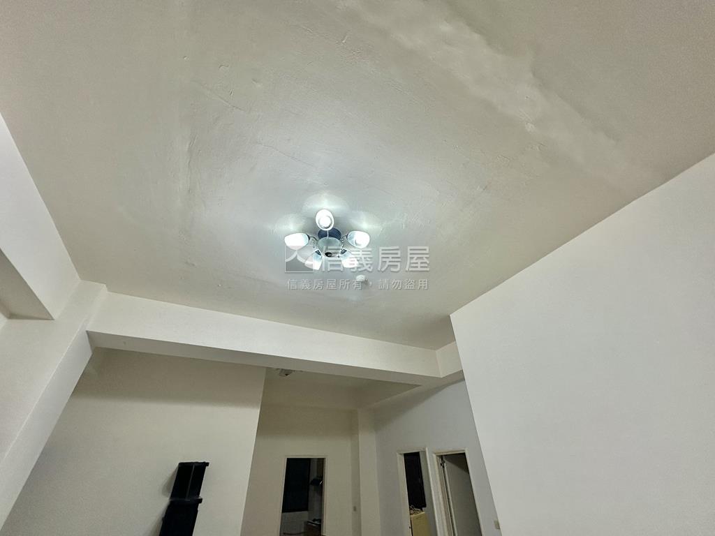 南崁長榮京華房屋室內格局與周邊環境