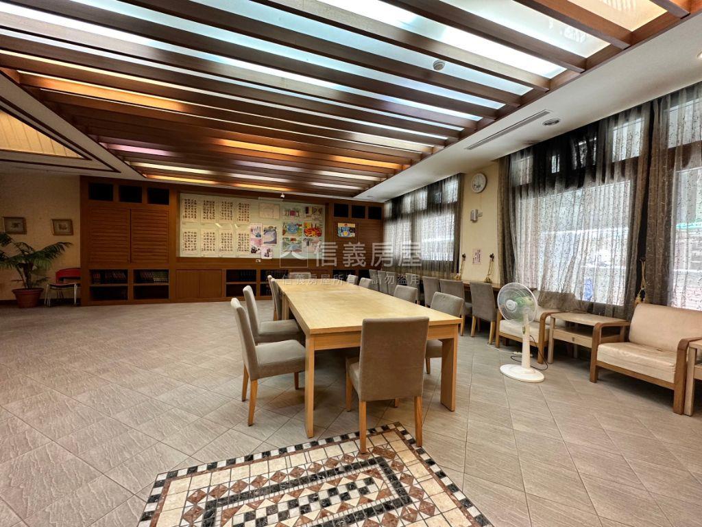 南山路夏威夷電梯２房房屋室內格局與周邊環境
