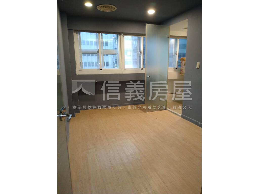 稀有★東區國館★電梯兩房房屋室內格局與周邊環境