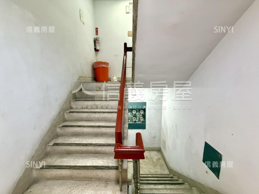 稀有★東區國館★電梯兩房房屋室內格局與周邊環境