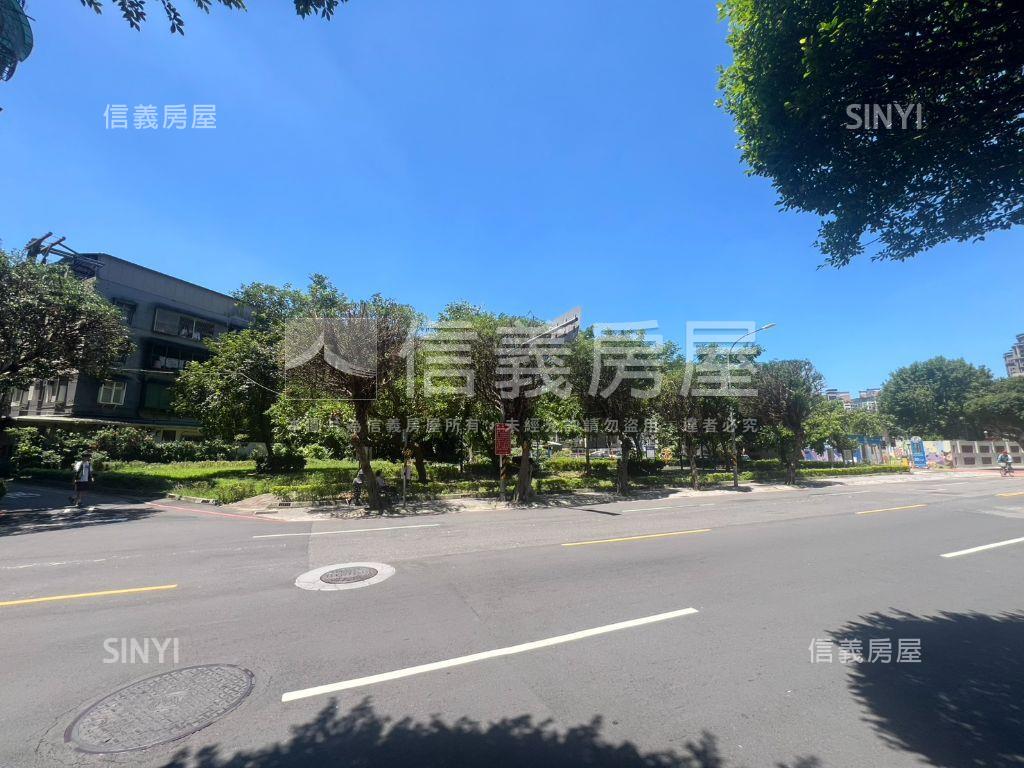 經典中正國寶貳房屋室內格局與周邊環境