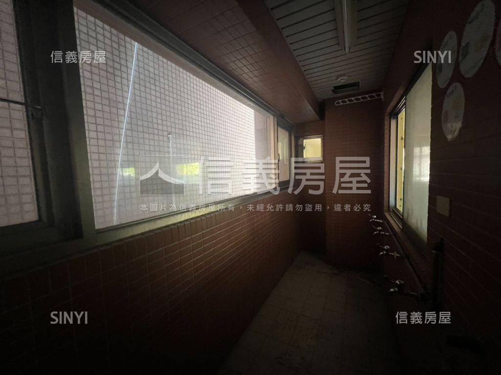 經典中正國寶貳房屋室內格局與周邊環境