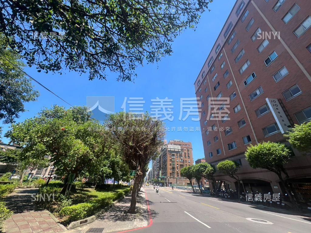 經典中正國寶貳房屋室內格局與周邊環境