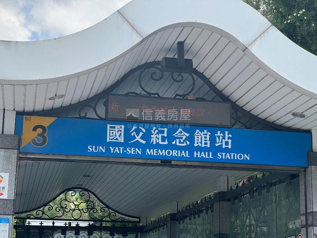國泰皇家大樓坡平車位房屋室內格局與周邊環境