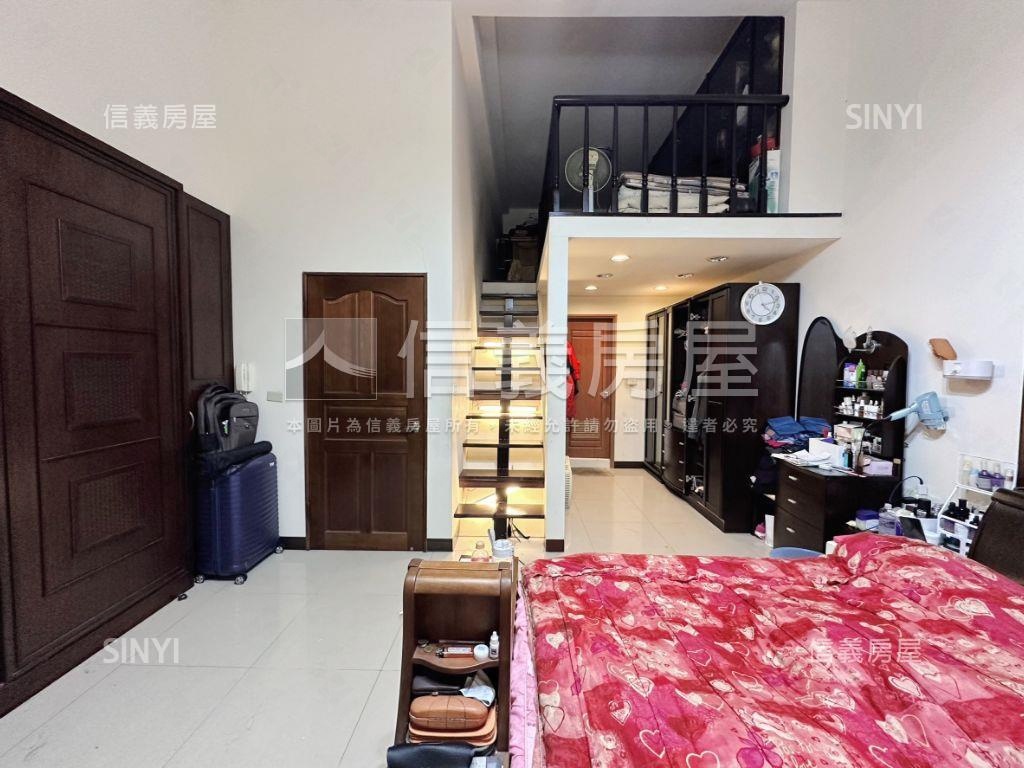 典藏東大隱社區車庫透天房屋室內格局與周邊環境