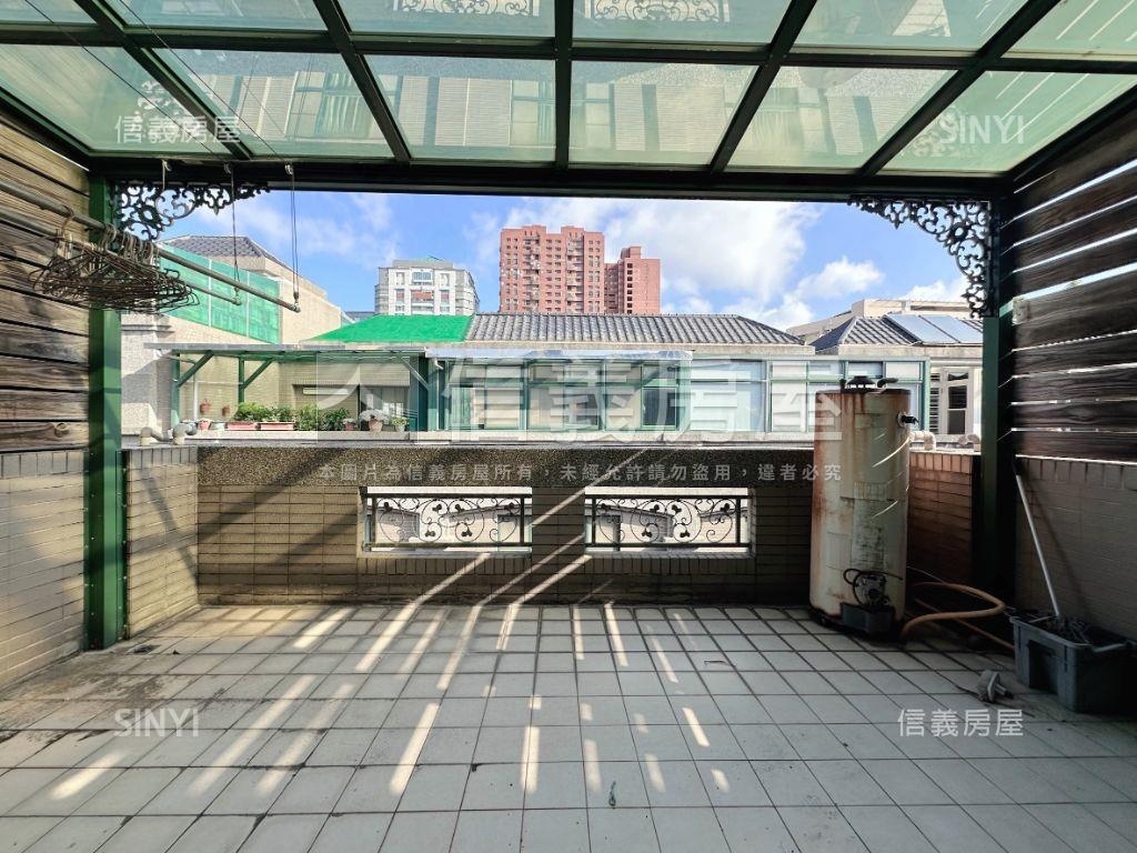 典藏東大隱社區車庫透天房屋室內格局與周邊環境