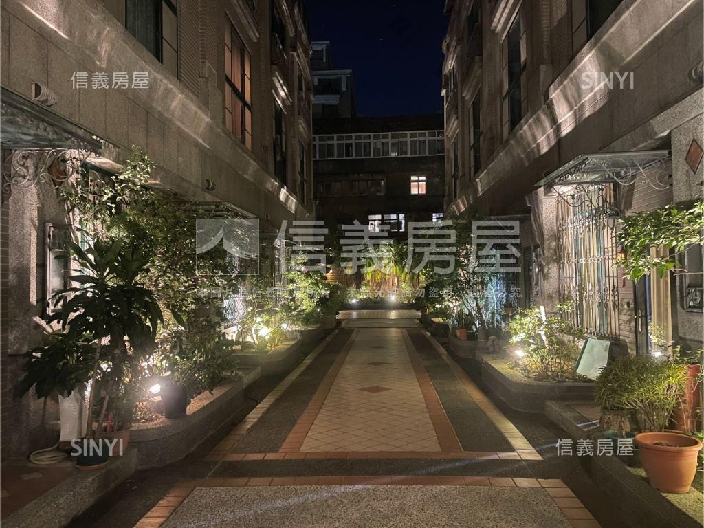 典藏東大隱社區車庫透天房屋室內格局與周邊環境