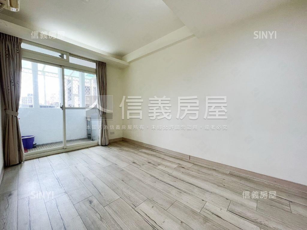 公園綠意｜次頂樓理想居房屋室內格局與周邊環境