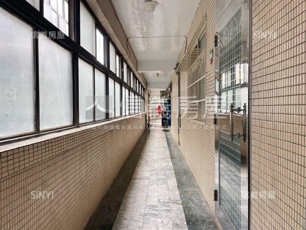 公園綠意｜次頂樓理想居房屋室內格局與周邊環境