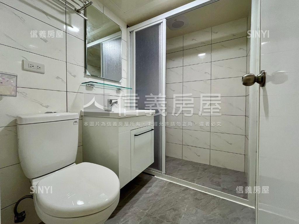 近奇美溫馨四房車位房屋室內格局與周邊環境