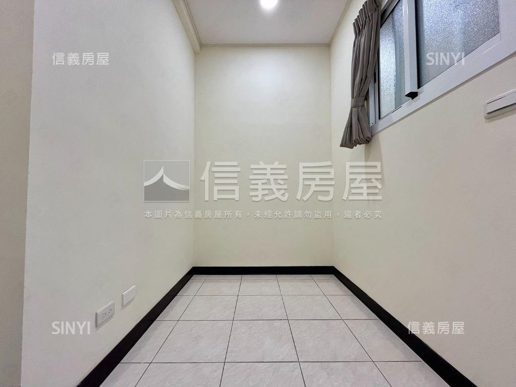 近奇美溫馨四房車位房屋室內格局與周邊環境