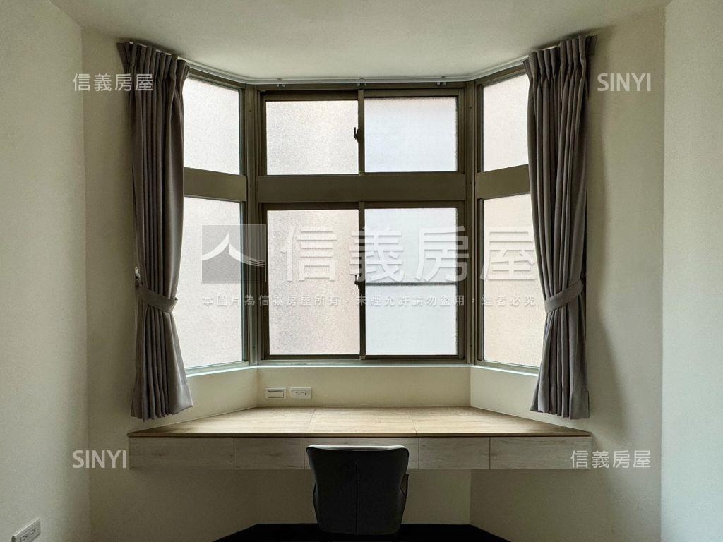 近奇美溫馨四房車位房屋室內格局與周邊環境