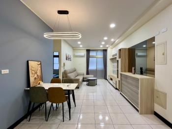 近奇美新裝四房車位