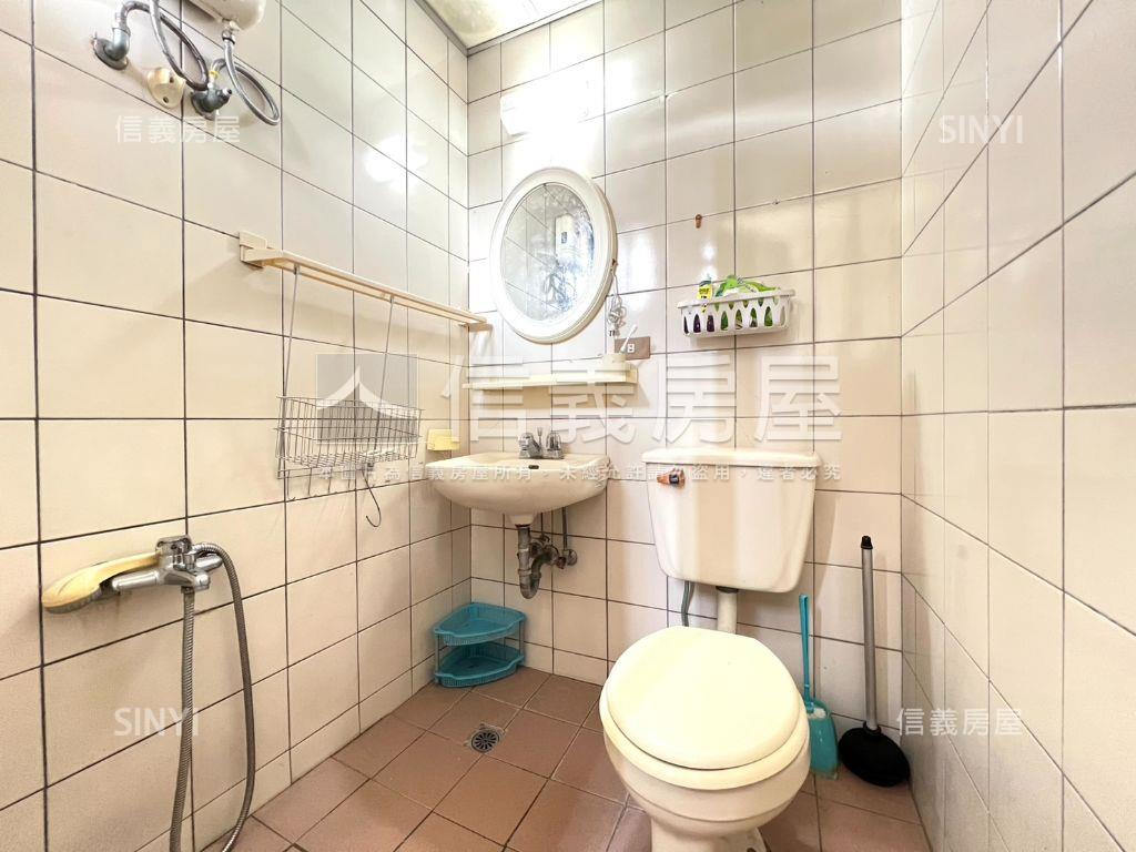 低總價逢甲商圈收租５套房房屋室內格局與周邊環境