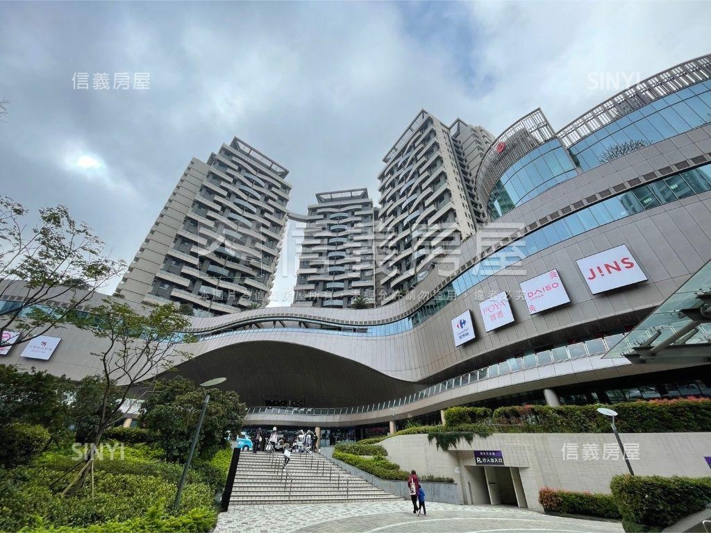 青埔景觀高樓美裝兩房車位房屋室內格局與周邊環境