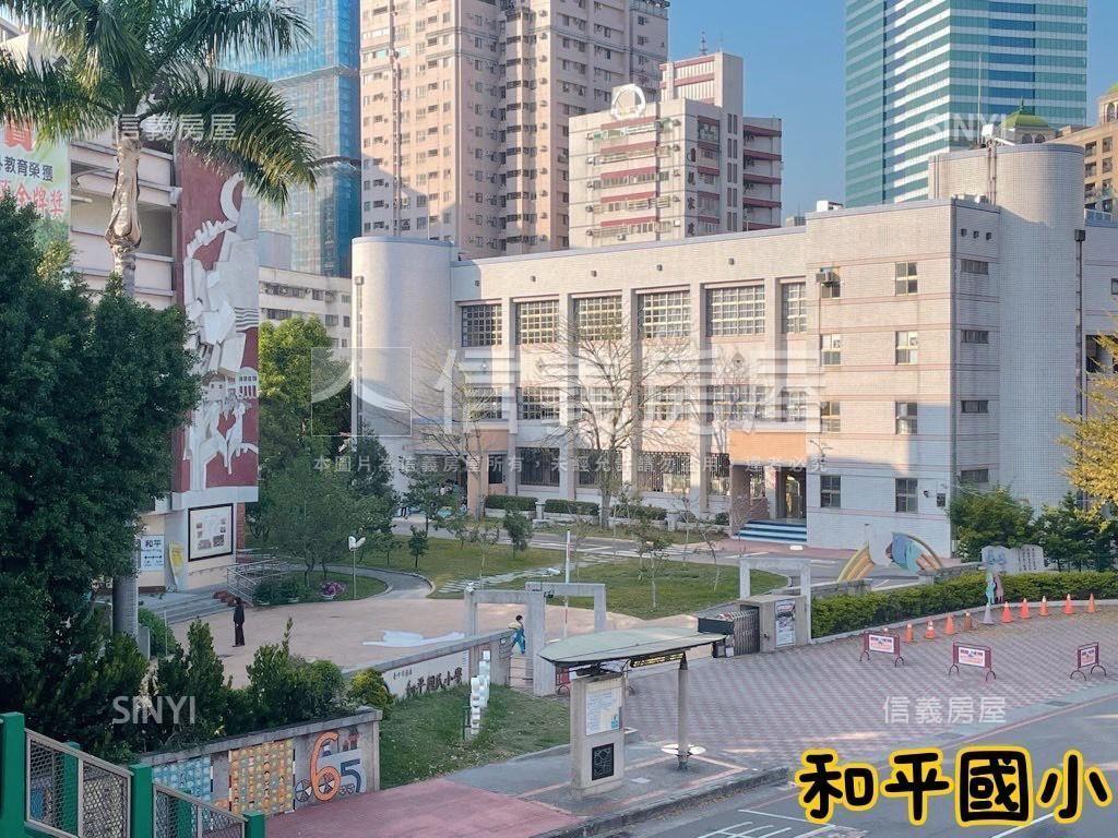大時代三房子母平車位房屋室內格局與周邊環境