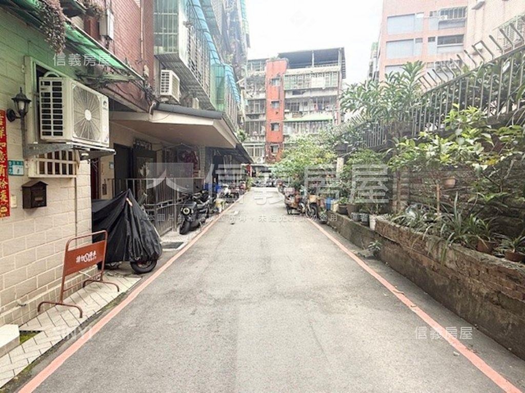 延和路頂樓加蓋公寓房屋室內格局與周邊環境