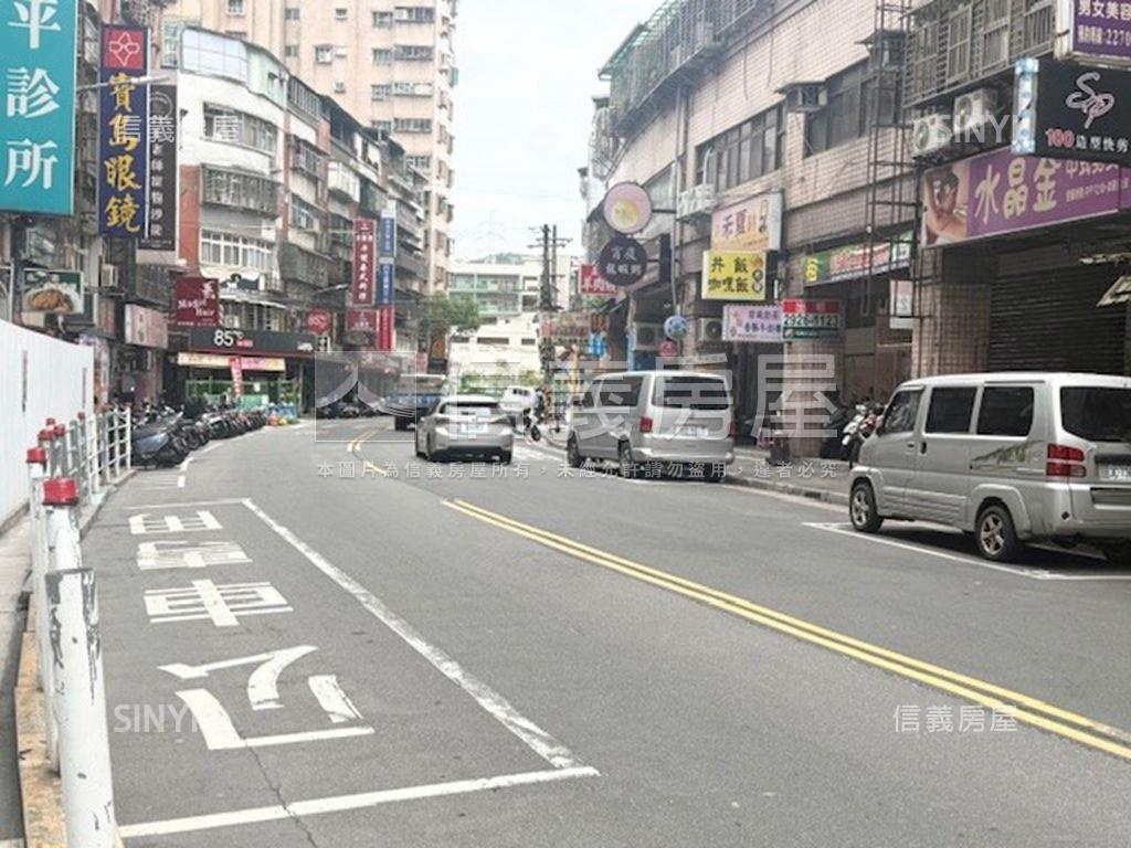 延和路頂樓加蓋公寓房屋室內格局與周邊環境