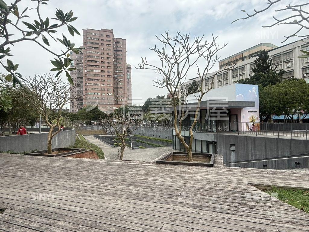 市中心質感別墅房屋室內格局與周邊環境