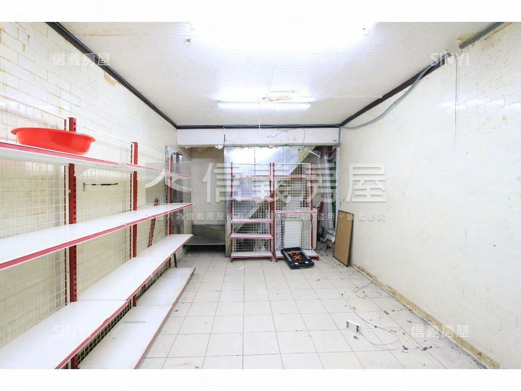 世新鑽石大一樓房屋室內格局與周邊環境