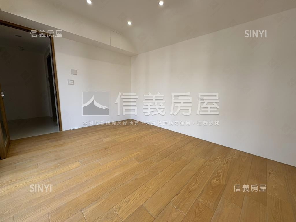 推薦美麗山林別墅房屋室內格局與周邊環境