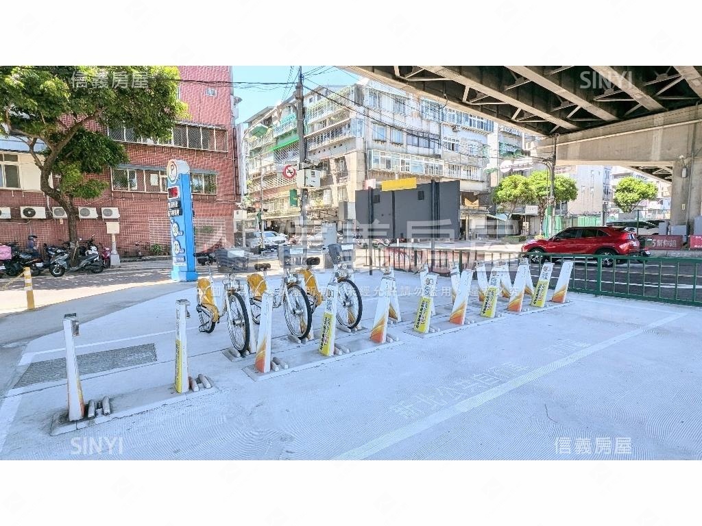 三重國小挑高一樓美裝潢房屋室內格局與周邊環境