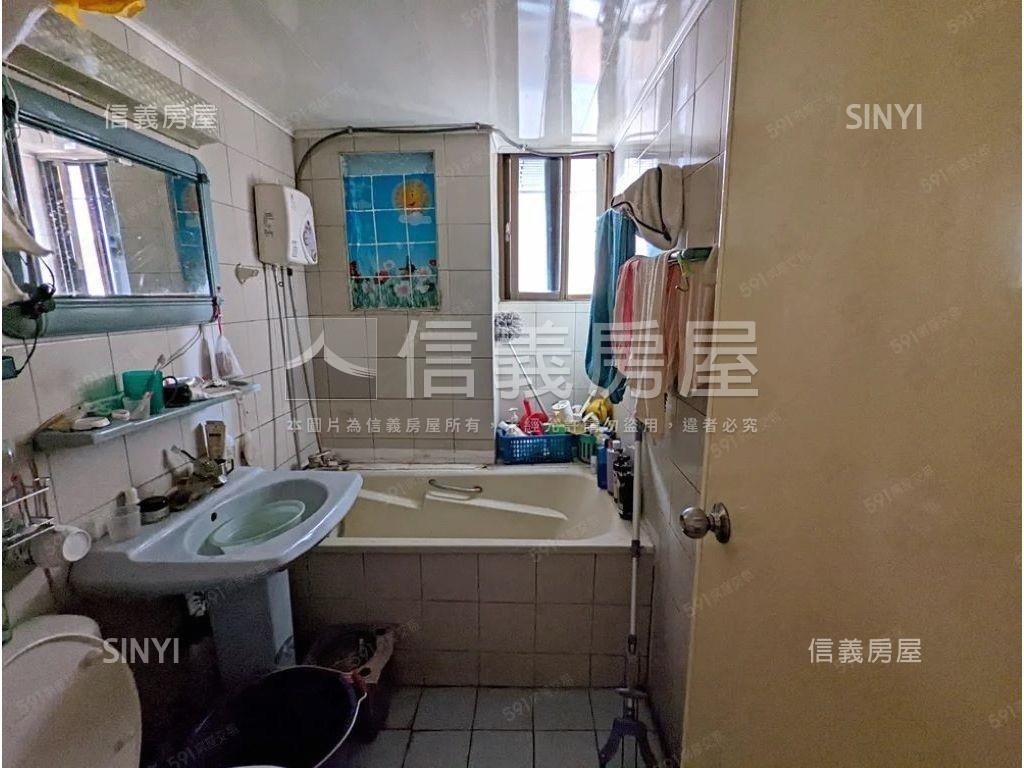 近捷運亮四房美宅房屋室內格局與周邊環境