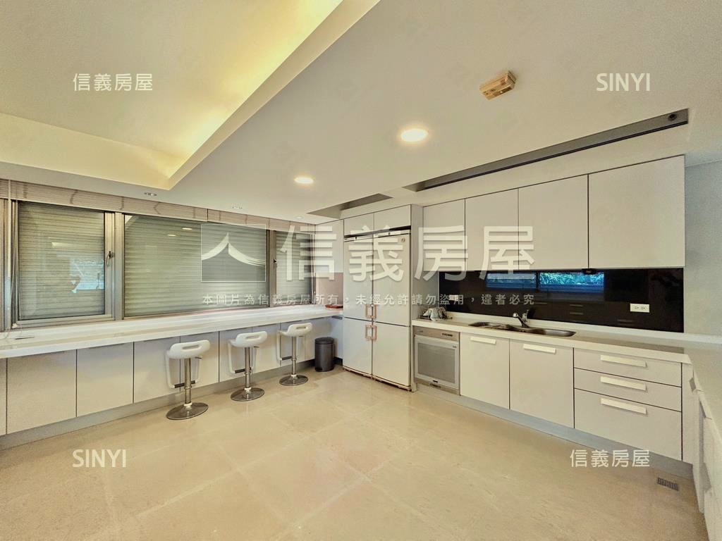 晨曦大地雙併美宅房屋室內格局與周邊環境