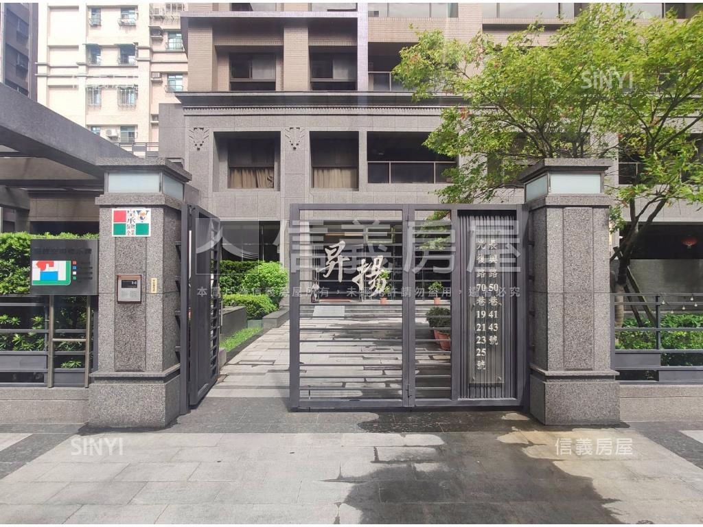 昇揚大三房車位房屋室內格局與周邊環境