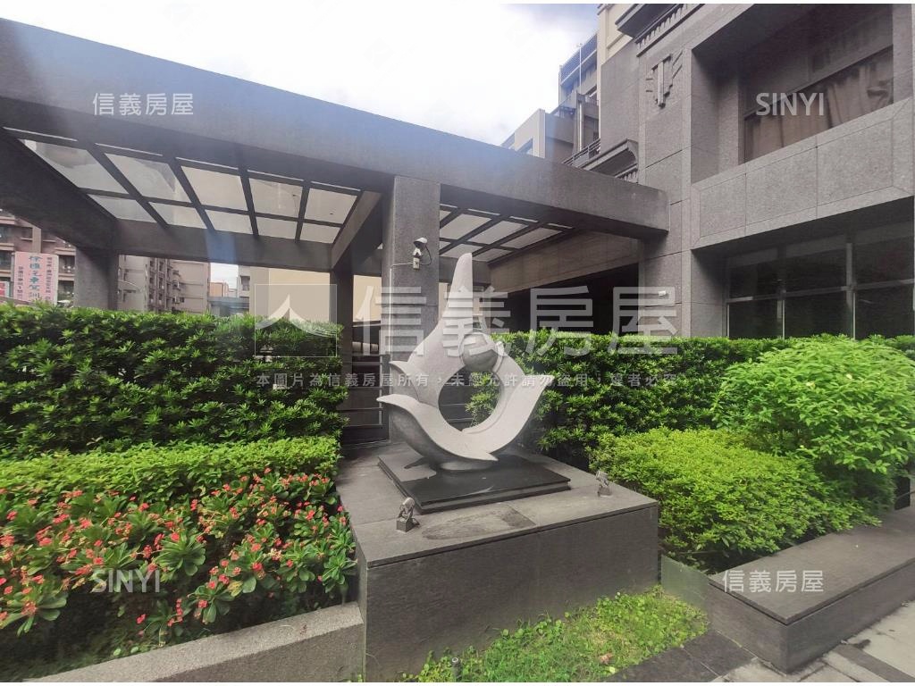 昇揚大三房車位房屋室內格局與周邊環境