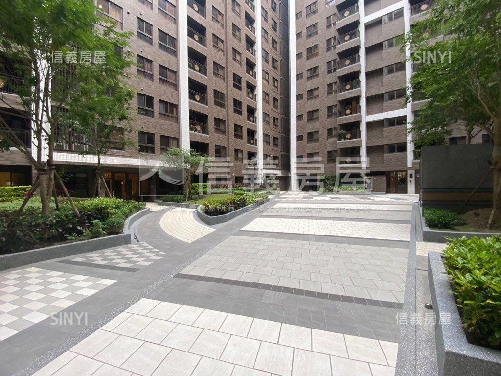 鴻廣新Ａ７美兩房車位房屋室內格局與周邊環境