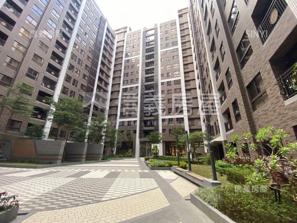 鴻廣新Ａ７美兩房車位房屋室內格局與周邊環境
