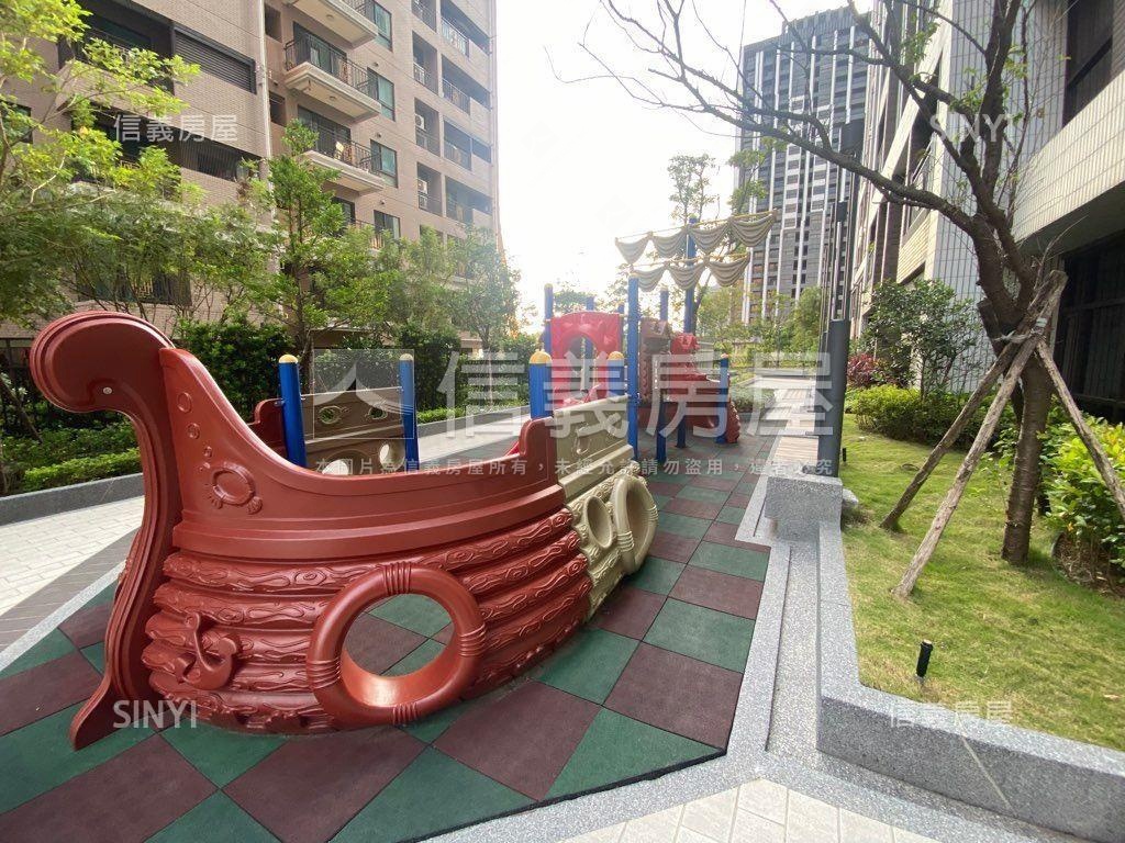 鴻廣新Ａ７美兩房車位房屋室內格局與周邊環境